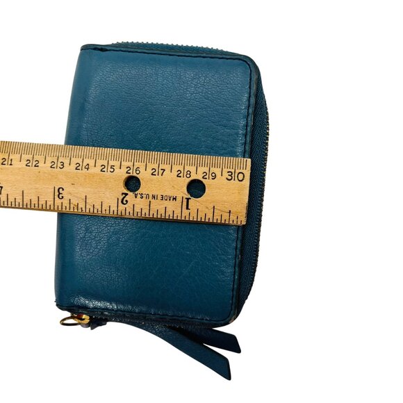 Fossil Teal Leather Compact Wallet With Snap Pocket & Zippered Closure - Picture 5 of 8